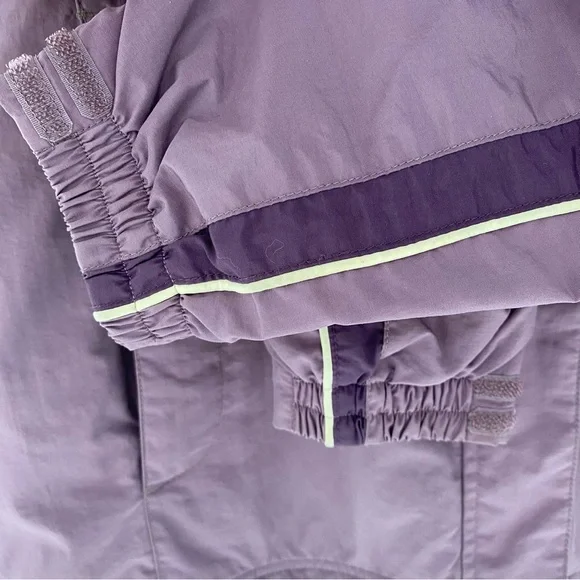 L.L. Bean Women’s Jacket (Shell) Size Small Zip Close. Purple Lightweight. - Picture 5 of 12